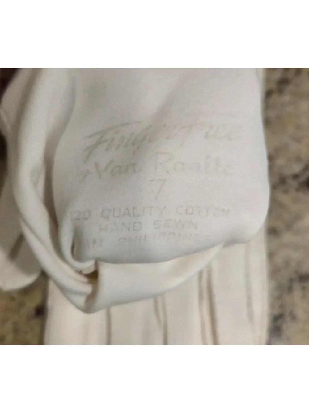 Vintage Womens Size M/L 7 Off-White Cotton Formal Gloves Chevron Notch Wrist